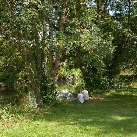 Gorrevod ル ジャルダン デュ ラ レスーズ Bed & Breakfast エクステリア 写真