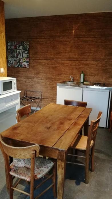 Gorrevod ル ジャルダン デュ ラ レスーズ Bed & Breakfast エクステリア 写真